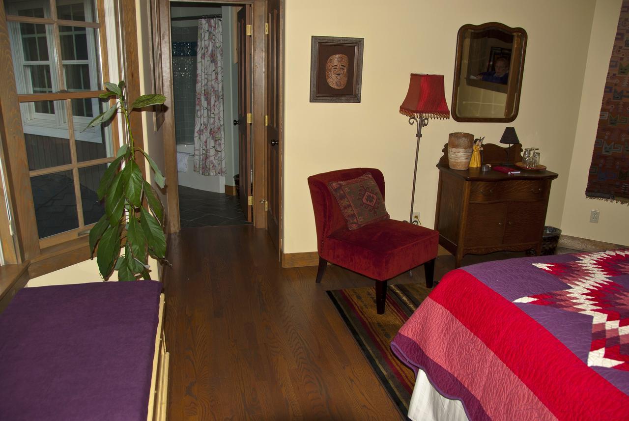 Hideaway Lodge B And B วูดินวิลล์ ภายนอก รูปภาพ